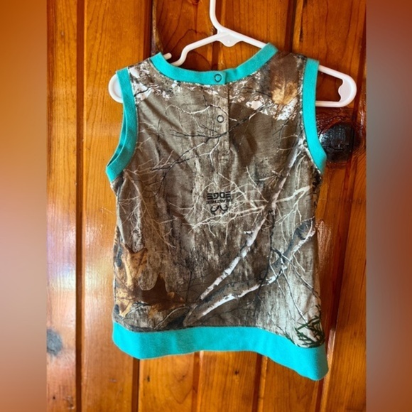Realtree Camo 3T top - Picture 2 of 3